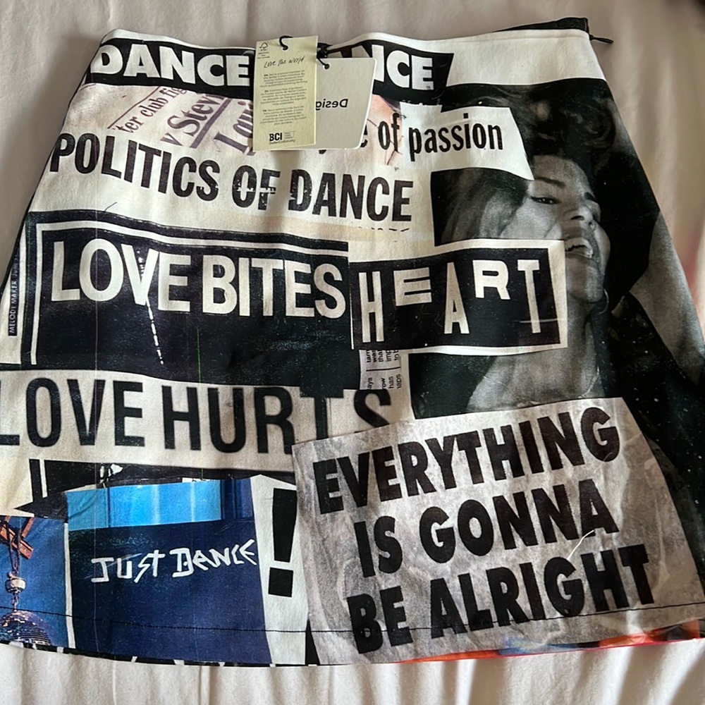 Desigual Black White Blue Graphic Slogan Mini Skirt